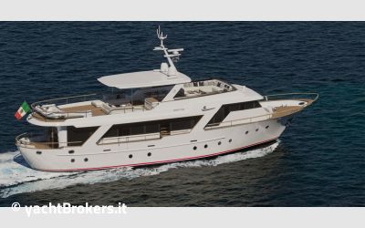 Benetti 26D usato