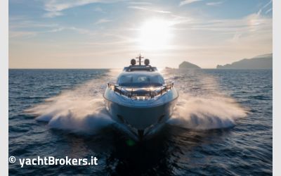 Overmarine Mangusta 104 Rev usato